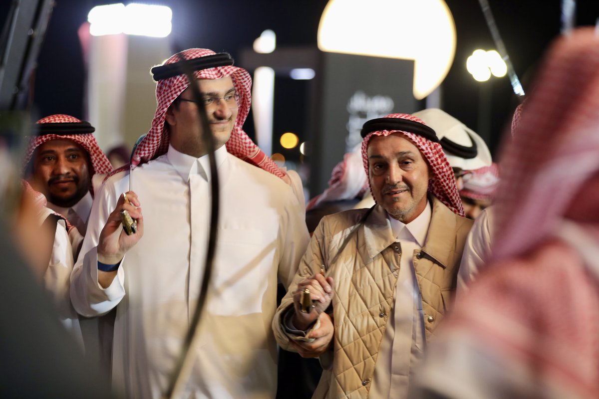 نادي قطر لمزاين الإبل tweet media
