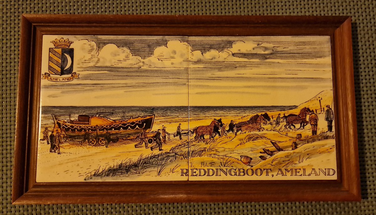Gerco74's tweet photo. Dat je vandaag dit mooie tegelschilderijtje gekregen hebt van een collega... blij mee ! πͺπͺ
#Reddingboot #Ameland https://t.co/t7ltF4AGdL