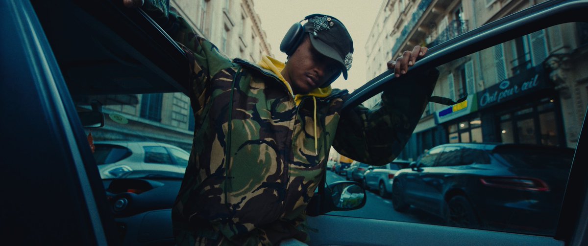 Youngchild_off's tweet photo. J’suis trop fière d’avoir réalisé et étalonné cette vidéo https://t.co/avuL1S5XHl