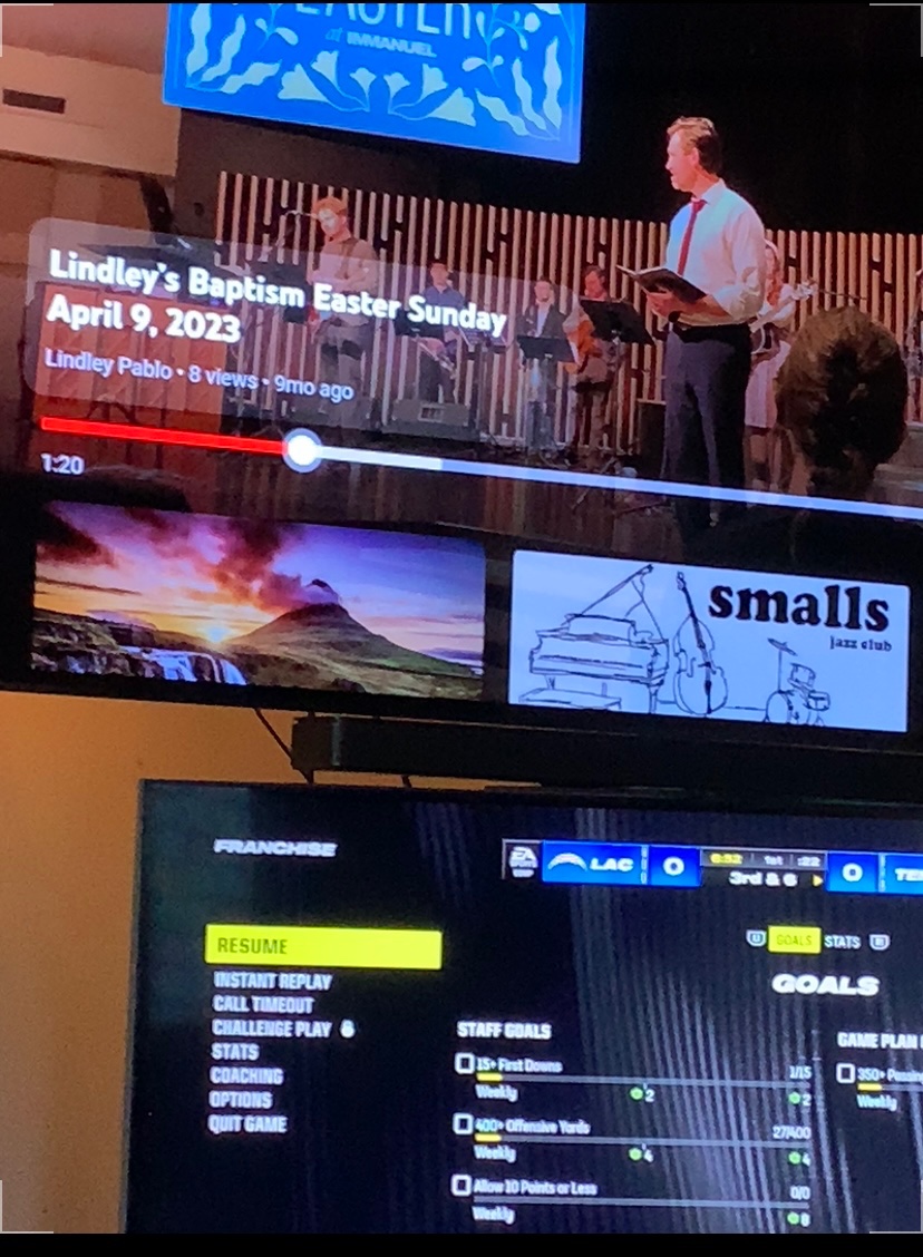 bigtiddylarry's tweet photo. her: wyd

me: playing madden and watching my 35 yr old autistic sisters baptism vid https://t.co/EQFoAUVJqo