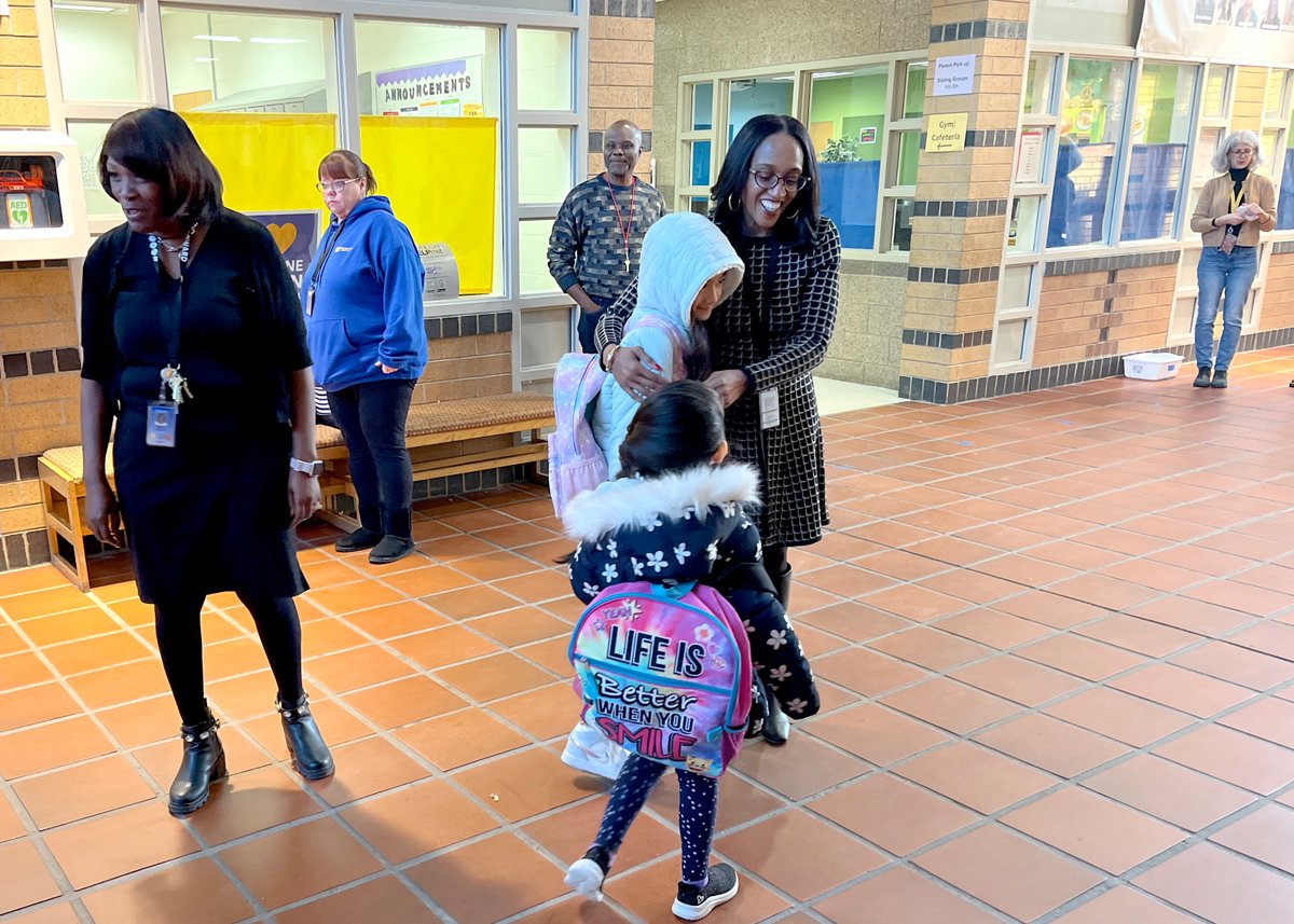 MPS_News's tweet photo. Superintendent Dr. Lisa Sayles-Adams spent her first morning on the job visiting Nellie Stone Johnson and Whittier Elementary schools on Monday!

Dr. Sayles-Adams joined school principals to greet students and staff with handshakes, high fives and hugs.

#MPStogether https://t.co/2jRex8rHo0