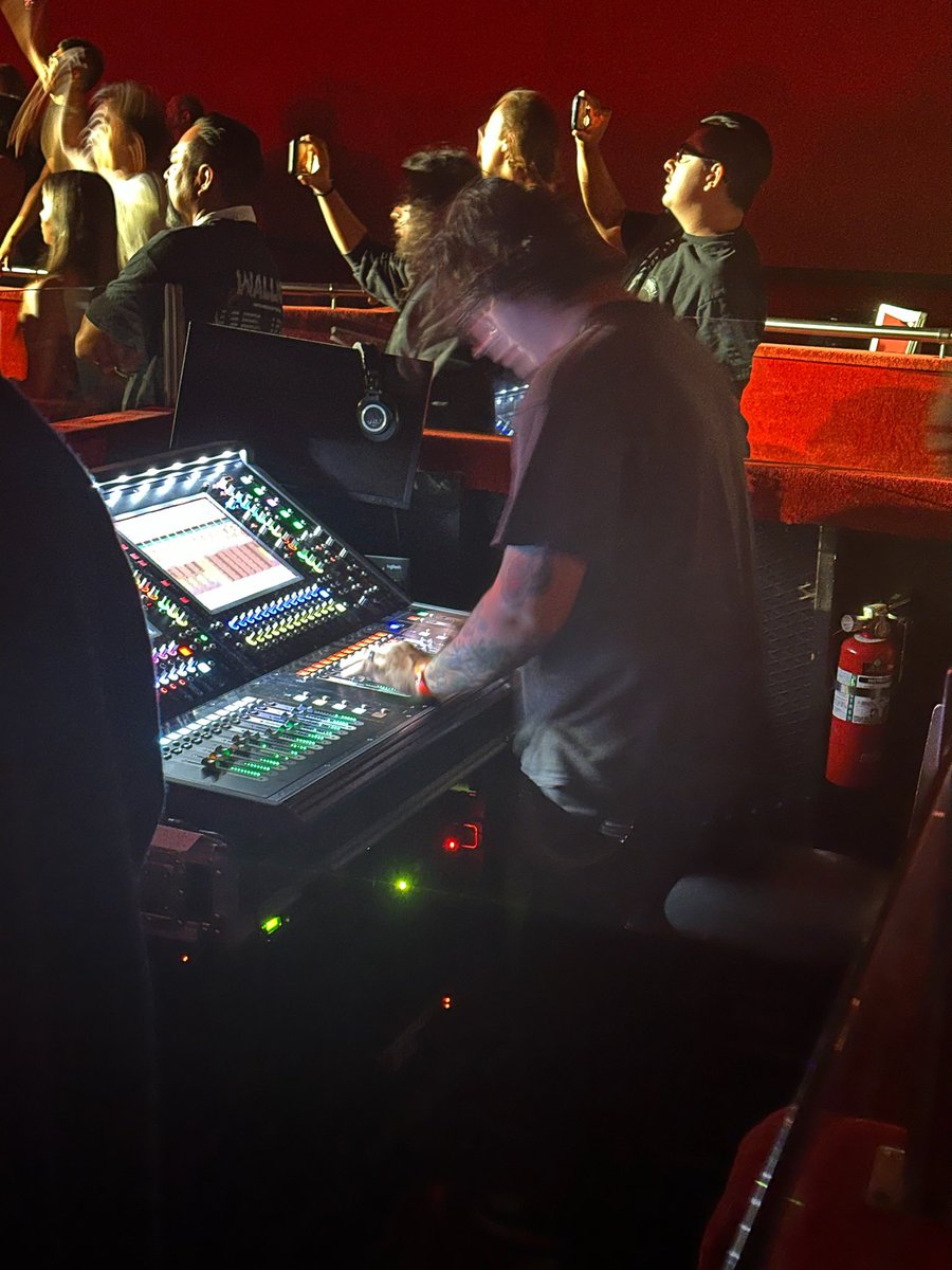 smoothbrain socrates tweet media