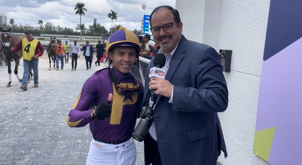 agentes305's tweet photo. Feliz Cumpleaños para el jockey HOF del Caribe y multi campeón EMISAEL JARAMILLO @JaramilloJockey 🇻🇪 muchas bendiciones, salud y éxitos en este nuevo año de vida.

Que la pases excelente junto a tu familia y seres queridos. https://t.co/4LGjZ9pO6X