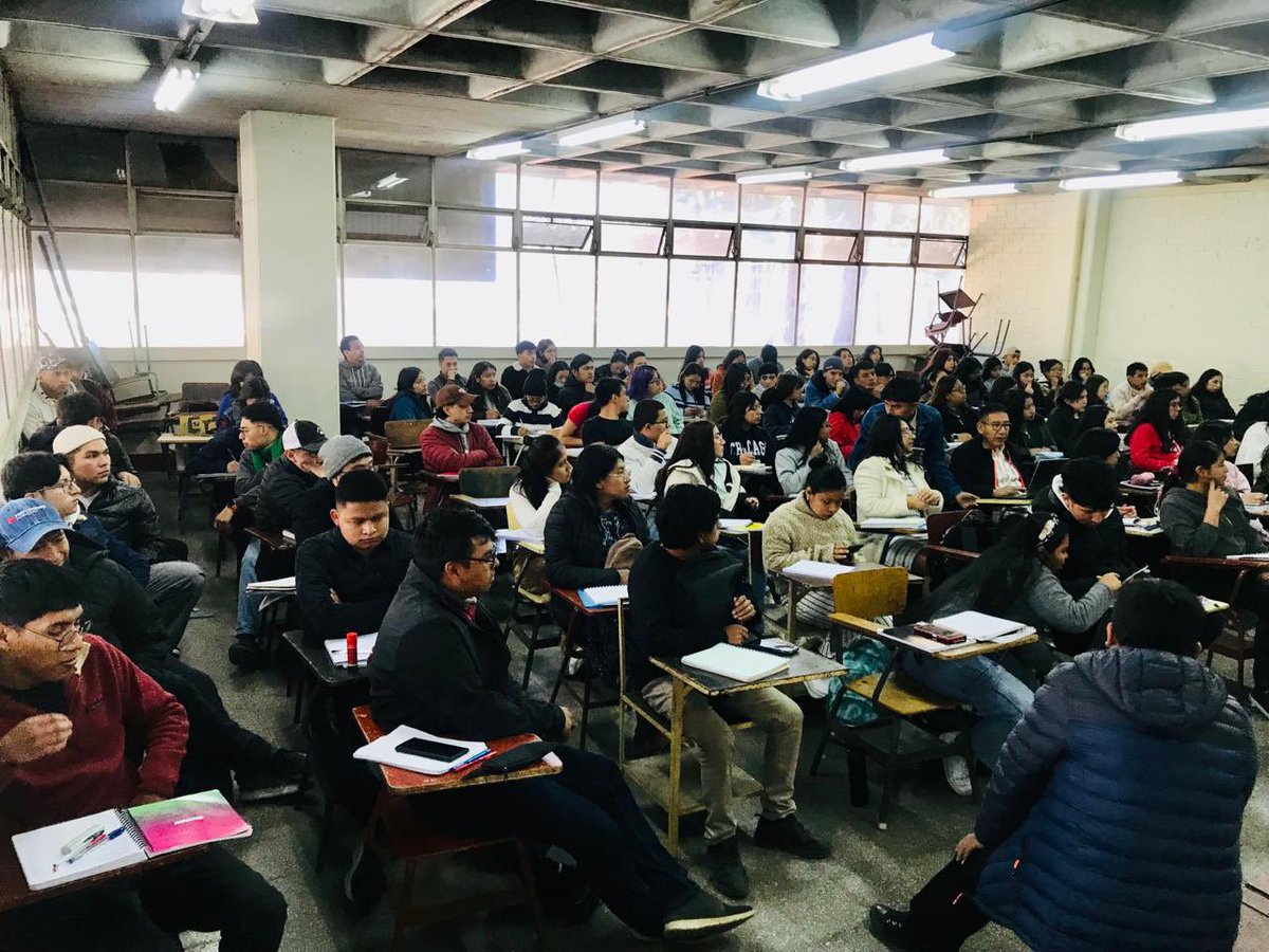 LLEVAN A CABO FORMACIÓN DE ESTUDIANTES 

La Dirección General de Investigación del Centro Universitario de Occidente, Dicunoc, bajo la coordinación de la licenciada Rosa Martínez, lleva a cabo jornadas de formación en el curso de Comunicación, con estudiantes de Derecho.