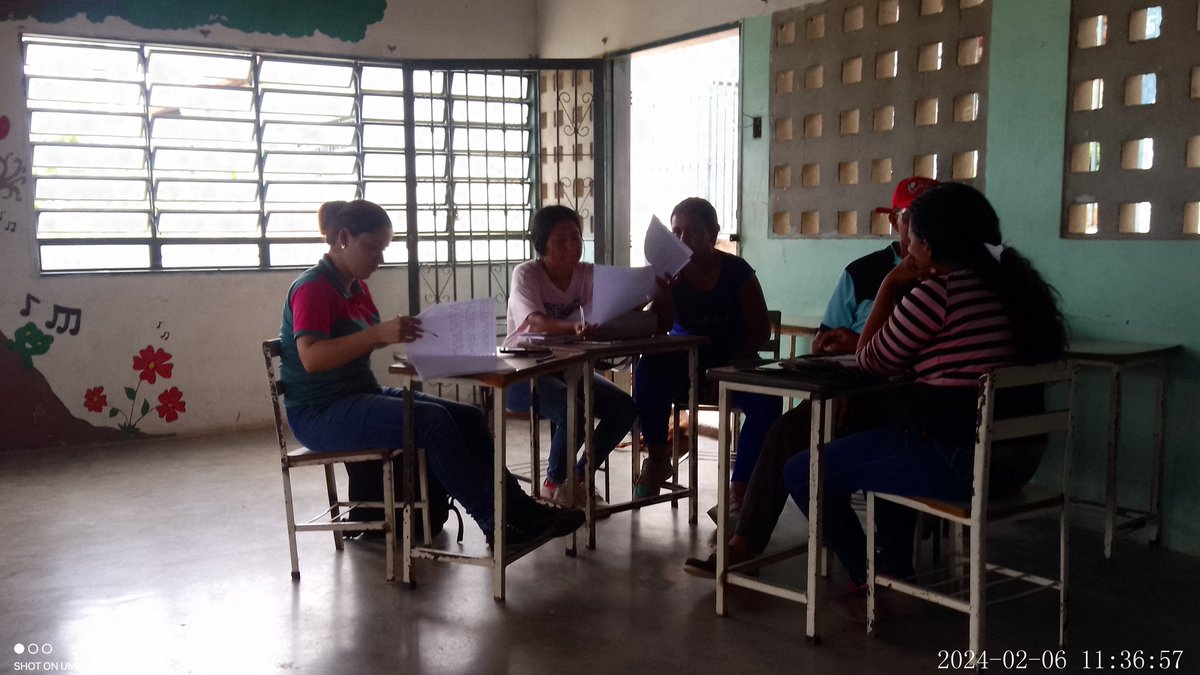cbitnegromiguel's tweet photo. Hoy #6Feb desde  #LBRNegroMiguel Mcpio #SimónPlanas Parroquia Buria, se desarrollo mesa de trabajo de las 7 Transformaciones.  Rumbo al 2030 #JuntosPorLaPaz @NicolasMaduro @MPPEDUCACION @Dimary08 @FundabitSP https://t.co/8rlozUpuYj