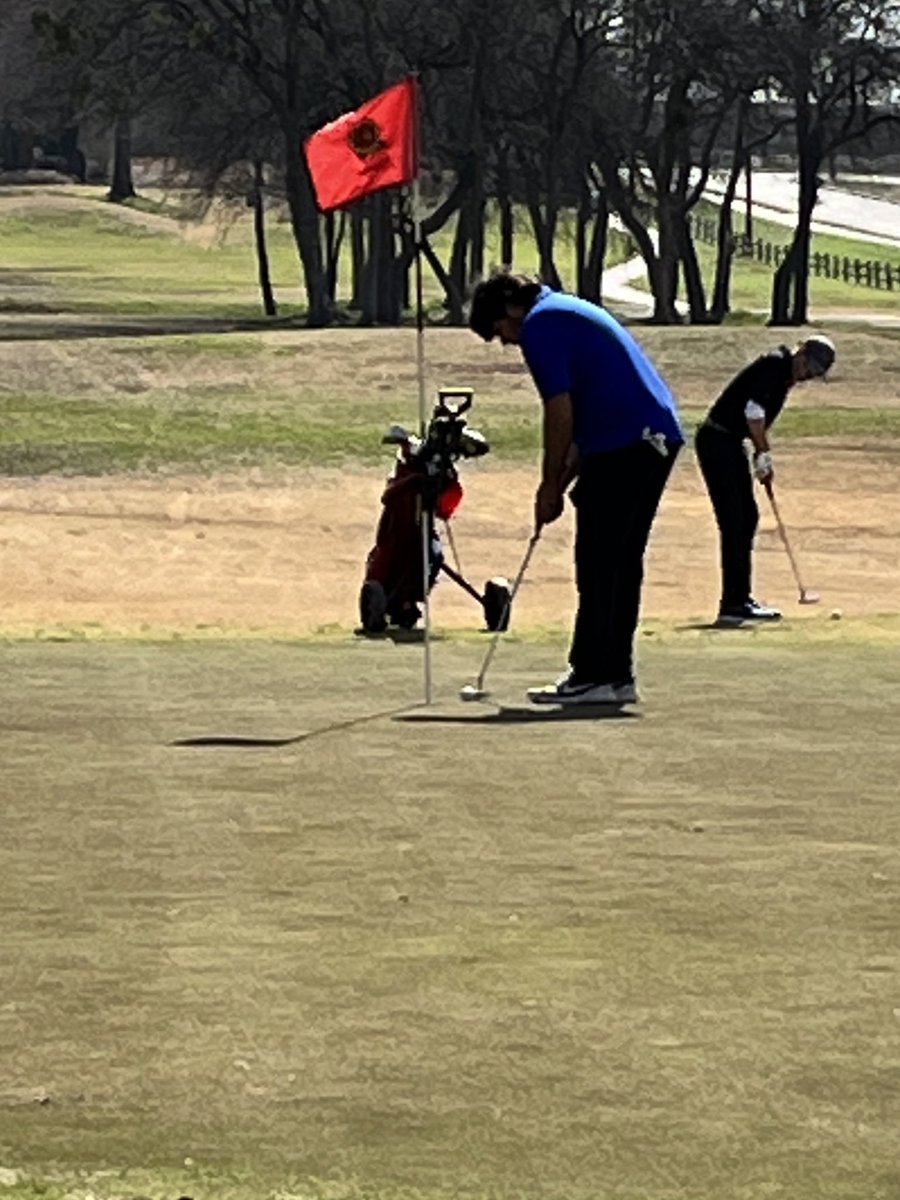 CHSBravesGolf's tweet photo. Great day for our first tournament of the season. Proud of the way we competed. #MedalsAreComing #BurgersOnMe https://t.co/YtfAVF8Cyx