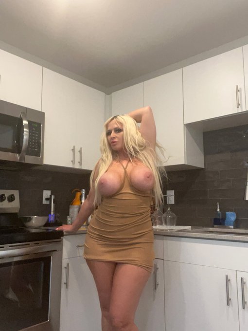 Titty Tuesday celebration  retweet if you like 😍🔥 https://t.co/U8Ov2hlG0O<a href="/tag/joy"class="tags"><span>#joy</span></a><a href="/tag/boobs"class="tags"><span>#boobs</span></a><a href="/tag/bigboobs"class="tags"><span>#bigboobs</span></a><a href="/tag/exxotica"class="tags"><span>#exxotica</span></a><a href="/tag/vnalive"class="tags"><span>#vnalive</span></a>