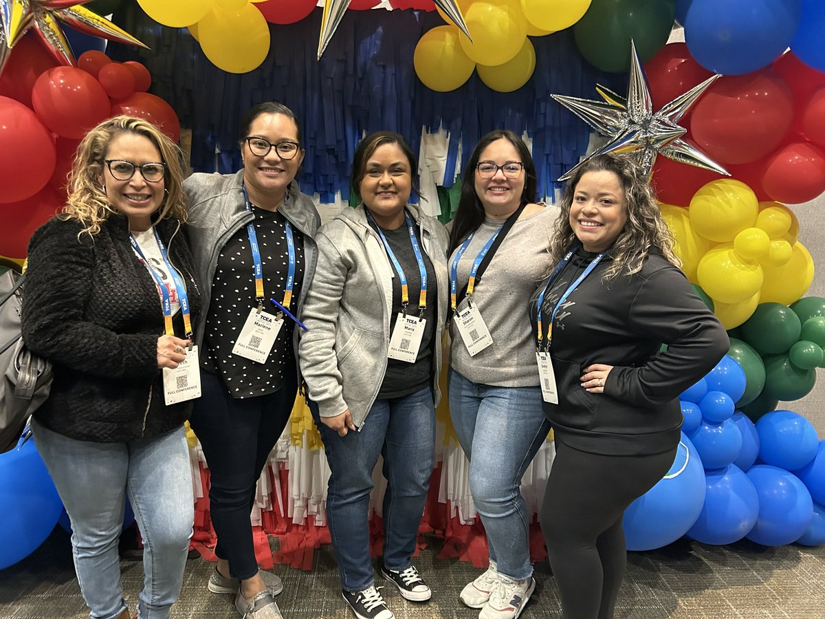 MrsMBaez's tweet photo. Amazing time @TCEA with amazing friends 💻💕 @MissyBecerra @mrseliz8 @MsMCampos @ms_diazf https://t.co/ecHeckJSuT