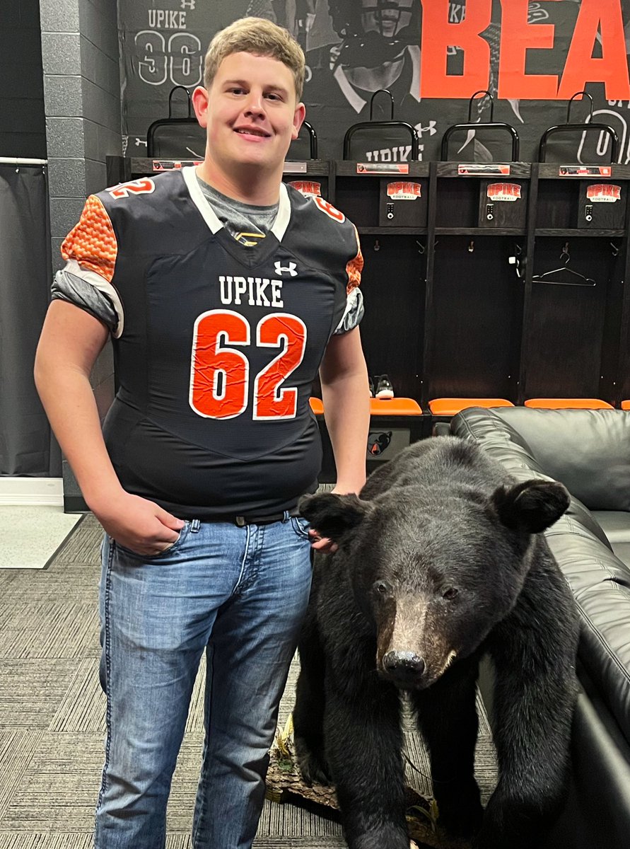 Leiland62_CD's tweet image. After a great visit and conversation with @CoachMikeHarris, I am blessed to receive an offer from @UPIKEFOOTBALL.  I appreciate @CoachJElamin for showing me around the campus. 

@CDHS_Football @CDHS_Athletics @coach_hensley