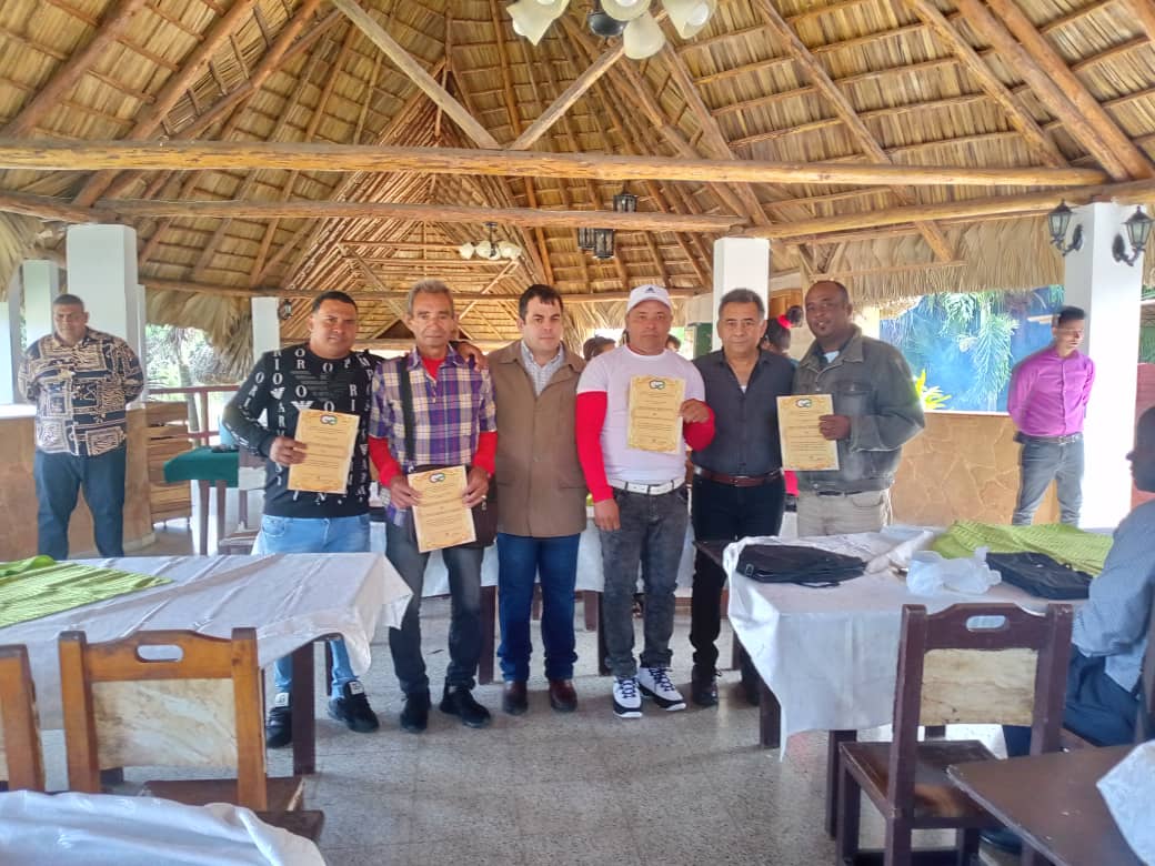 Con análisis crítico y proyecciones de trabajos concretas se desarrolló  el balance de la EMPA IV, el estímulo a los mejores trabajadores los compromete a todos.