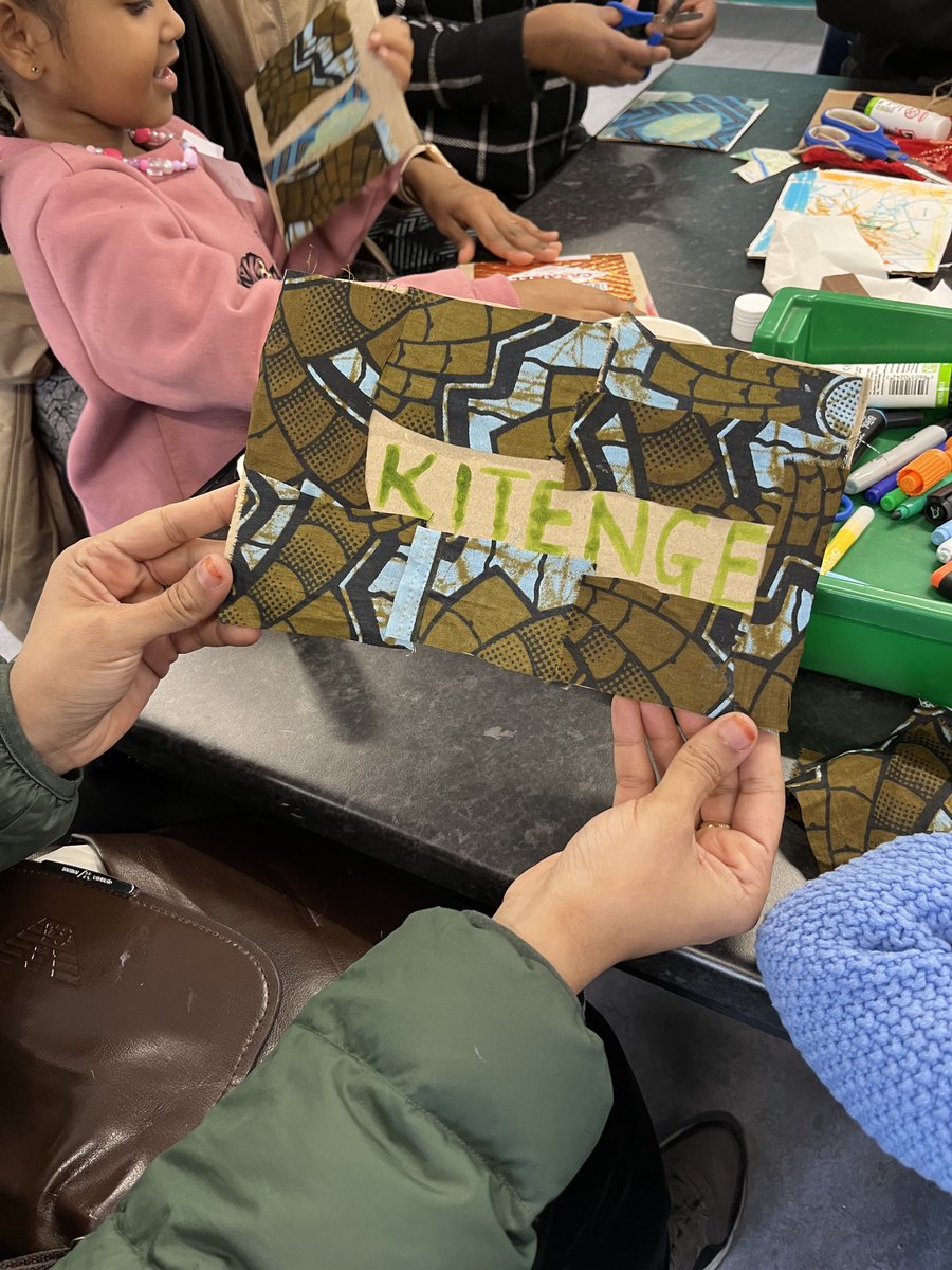 citizen_ehm's tweet photo. ⁦@St_Mungos_Pri⁩ having fun making our #scrapsoflife collage and discussing (and eating!) food language culture ⁦@Sarah_LReid⁩ and families showing us how it’s done! #community #family #belonging #manymakeone #inclusion ⁦@Clare_Mouat⁩ ⁦@EqualitiesEdGCC⁩ 🌎 https://t.co/rhDvs0OIJb