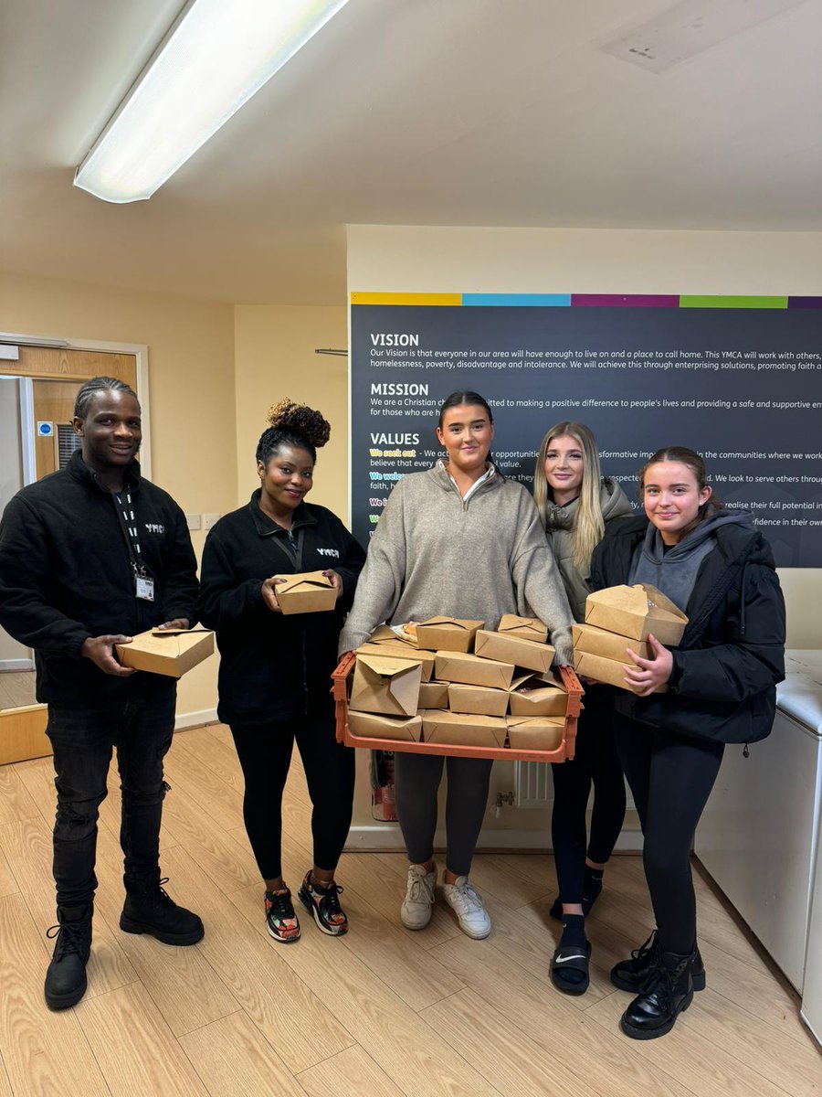 Burton Albion FC (@burtonalbionfc) on Twitter photo ๐ฅง Burton Albion staff have delivered all cooked food that was prepared before tonight's postponed game to local charity, <a href="/YMCA_Burton/">Burton YMCA</a> ๐๐ค
#BAFC ๐ฅง Burton Albion staff have delivered all cooked food that was prepared before tonight's postponed game to local charity, <a href="/YMCA_Burton/">Burton YMCA</a> ๐๐ค
#BAFC