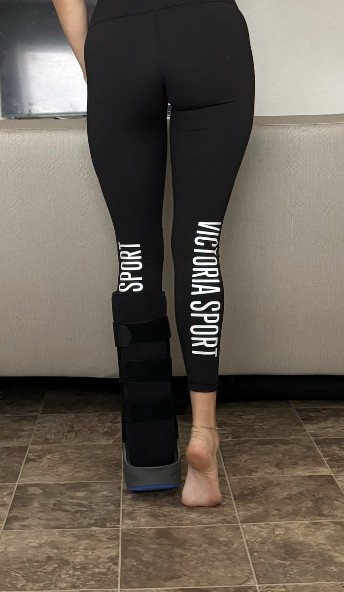 paypeachxo's tweet image. Have to be in a boot the next 6 weeks. 🥲🥲

That means pictures/videos might be on a halt. BUT that doesn’t mean you can’t buy my socks/panties or time 😘😘

You can also just silent send to make me feel better ❤️‍🩹 

Anywho, happy Tuesday 🫶🏼