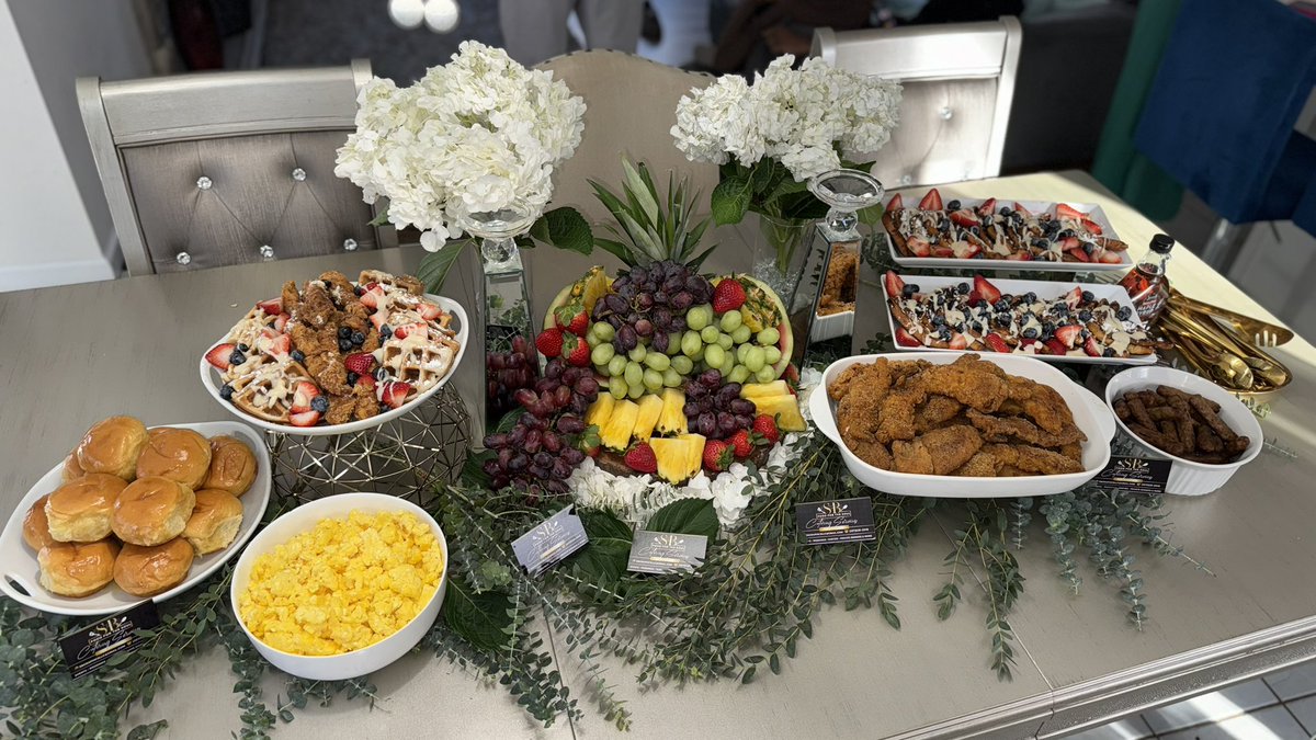 ShayB___'s tweet photo. Private Brunch for 9 in the Poconos. 🤍 https://t.co/ZfmOqeRMco