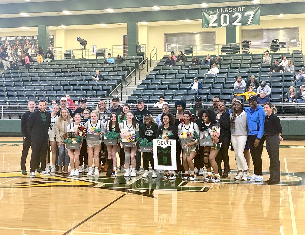 Congrats to these amazing girls on SENIOR NIGHT‼️ Thanks for a great season‼️