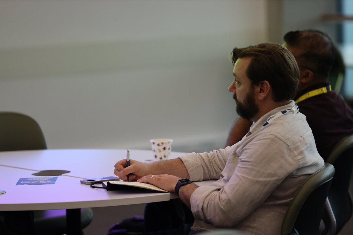 What methodological challenges do media industry researchers face, who are interested in making sense of the cultural and economic relations of informal media industries? Taking notes from our presenters @godwin_simon1 @BRKeogh and @foysal_fables at #summerschool2024. @qutdmrc