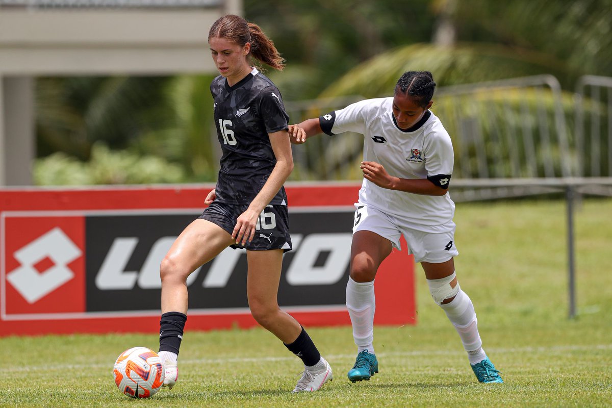 OFCfootball's tweet image. 📸 PHOTOS | The best snaps from the second match on day one at the Women's Olympic Football Tournament, as New Zealand faced Tonga.

🇳🇿🇹🇴⚽

#WOFT