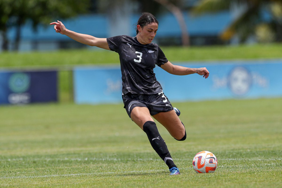 OFCfootball's tweet image. 📸 PHOTOS | The best snaps from the second match on day one at the Women's Olympic Football Tournament, as New Zealand faced Tonga.

🇳🇿🇹🇴⚽

#WOFT
