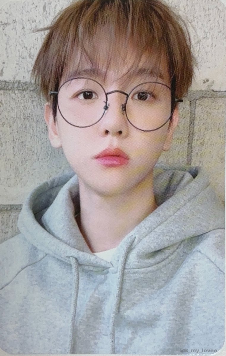 B_my_lovee's tweet photo. 백현 2024 ᴠᴀʟᴇɴᴛᴀɪɴᴇs ᴅᴀʏ ᴀᴛ sᴄʜᴏᴏʟ 
시즌그리팅 포카 스캔본 ♡ https://t.co/Cih9vvU6yQ