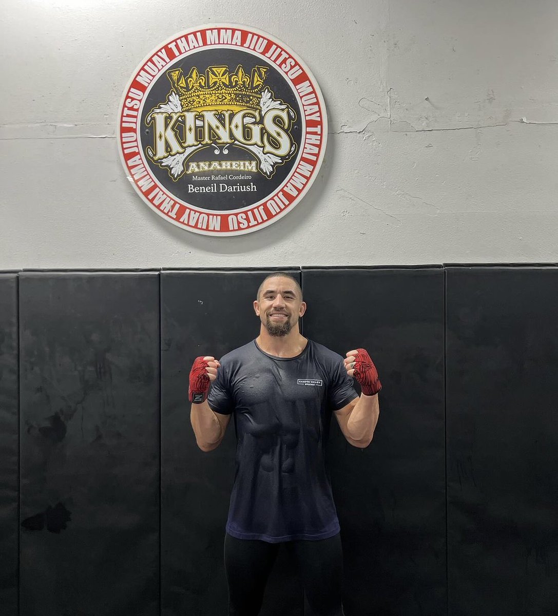 Robert Whittaker (@robwhittakermma) on Twitter photo It was a bit of a swim but I’m here. Feeling strong ! Big thanks to <a href="/beneildariush/">Beneil Dariush</a> @kings_anaheim for opening the doors to me and my team 💪 It was a bit of a swim but I’m here. Feeling strong ! Big thanks to <a href="/beneildariush/">Beneil Dariush</a> @kings_anaheim for opening the doors to me and my team 💪