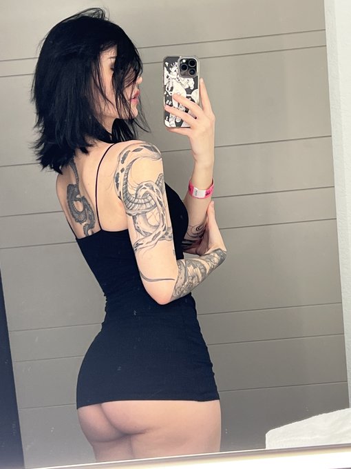 Watch ess's leaked NSFW photo on TwXstars