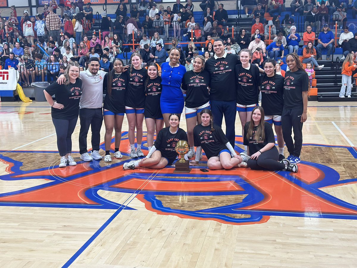 For the first time in 21 years, your Lady Cats are your 2023-2024 2-6A Co-District Champions!!!💙🏀🧡🏆 We are so proud of the hard work and dedication shown throughout our entire district season!! @SAISD_Athletics @SanAngeloISD @Jill_Ross #districtchamps #LadyCatHoops🏀💙
