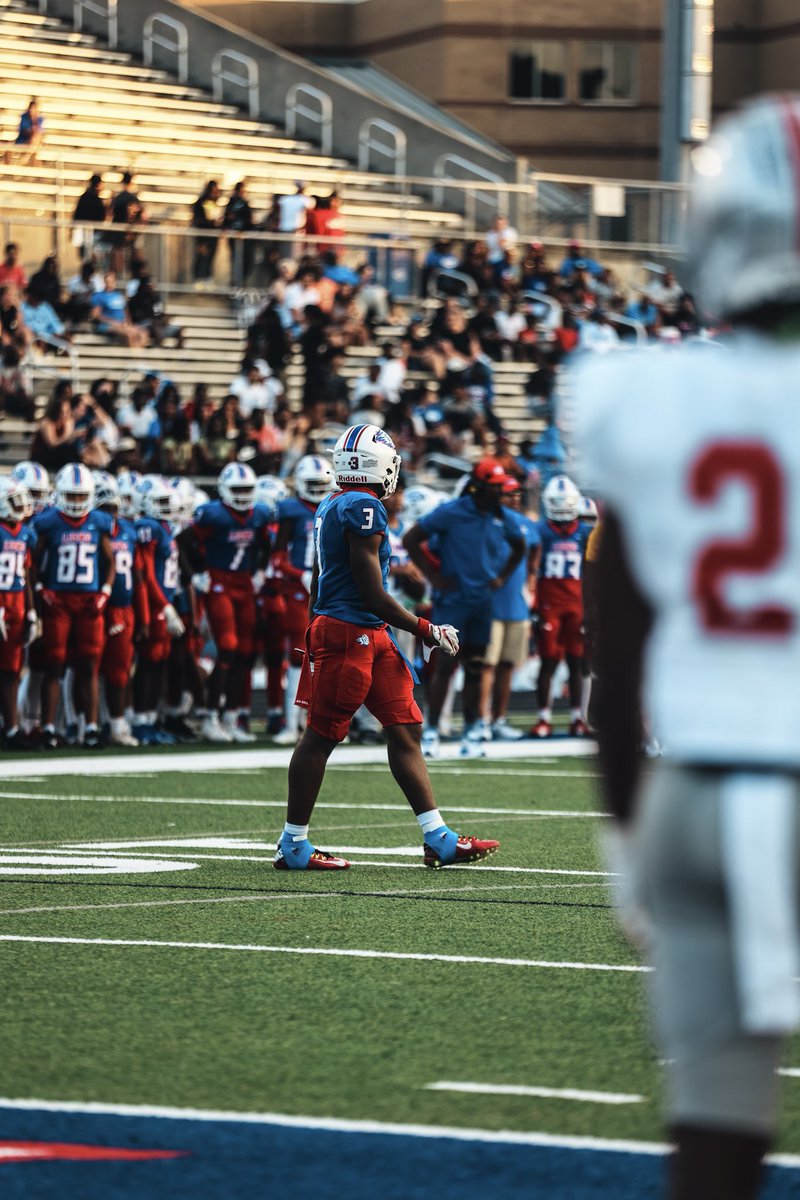 Lamar White (@lamar_white84) on Twitter photo I will be signing tomorrow at 3:15pm
<a href="/PTRFootball/">Peachtree Ridge Football</a> <a href="/MilesAn14531163/">Miles Anderson</a> @FBCoachPR <a href="/klaykoester/">Coach Klay Koester</a> <a href="/roddywhiteTV/">Roddy White</a> I will be signing tomorrow at 3:15pm
<a href="/PTRFootball/">Peachtree Ridge Football</a> <a href="/MilesAn14531163/">Miles Anderson</a> @FBCoachPR <a href="/klaykoester/">Coach Klay Koester</a> <a href="/roddywhiteTV/">Roddy White</a>