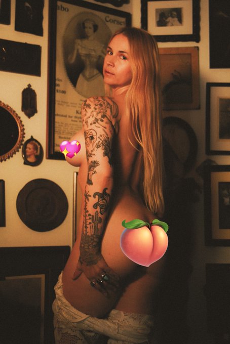 Skype shows are available tonight  https://t.co/xfu4Je2fXb  30% off next 100 subs 🔥  600+ videos on my