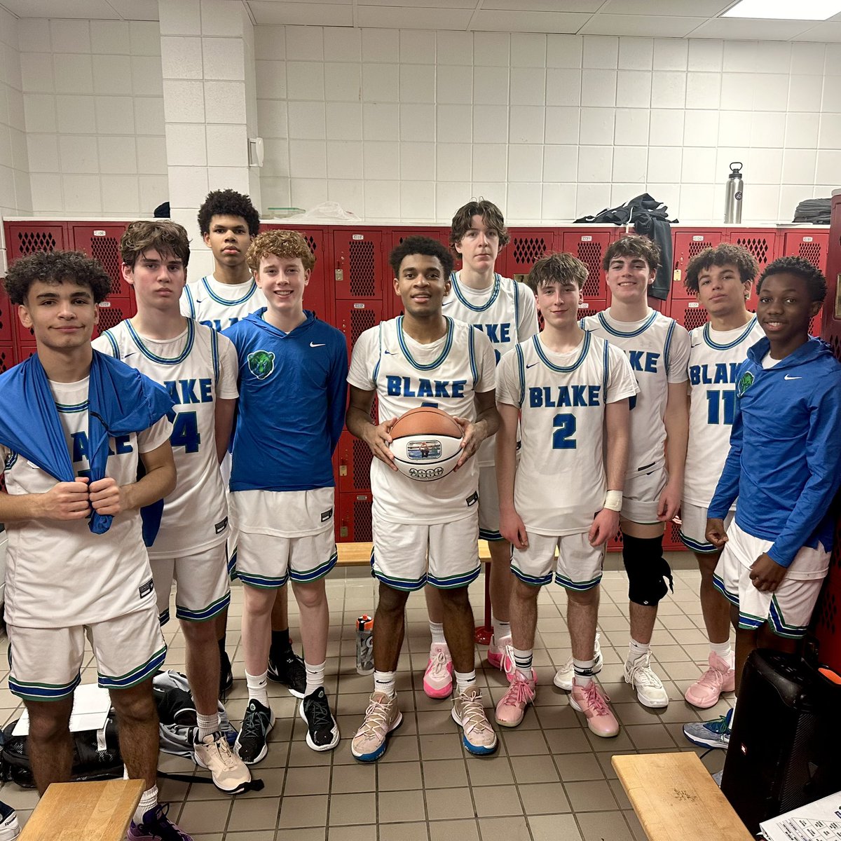 Blake Boys Hoops (@blakeboyshoops) on Twitter photo 𝐻𝐼𝒮𝒯𝒪𝑅𝒴.
<a href="/gokoronkwo24/">Grayson Okoronkwo</a> becomes the first Bear to hit 2️⃣0️⃣0️⃣0️⃣ career points‼️
📸 <a href="/NorthstarAlex/">Alex Conover 🏀📷</a> 𝐻𝐼𝒮𝒯𝒪𝑅𝒴.
<a href="/gokoronkwo24/">Grayson Okoronkwo</a> becomes the first Bear to hit 2️⃣0️⃣0️⃣0️⃣ career points‼️
📸 <a href="/NorthstarAlex/">Alex Conover 🏀📷</a>