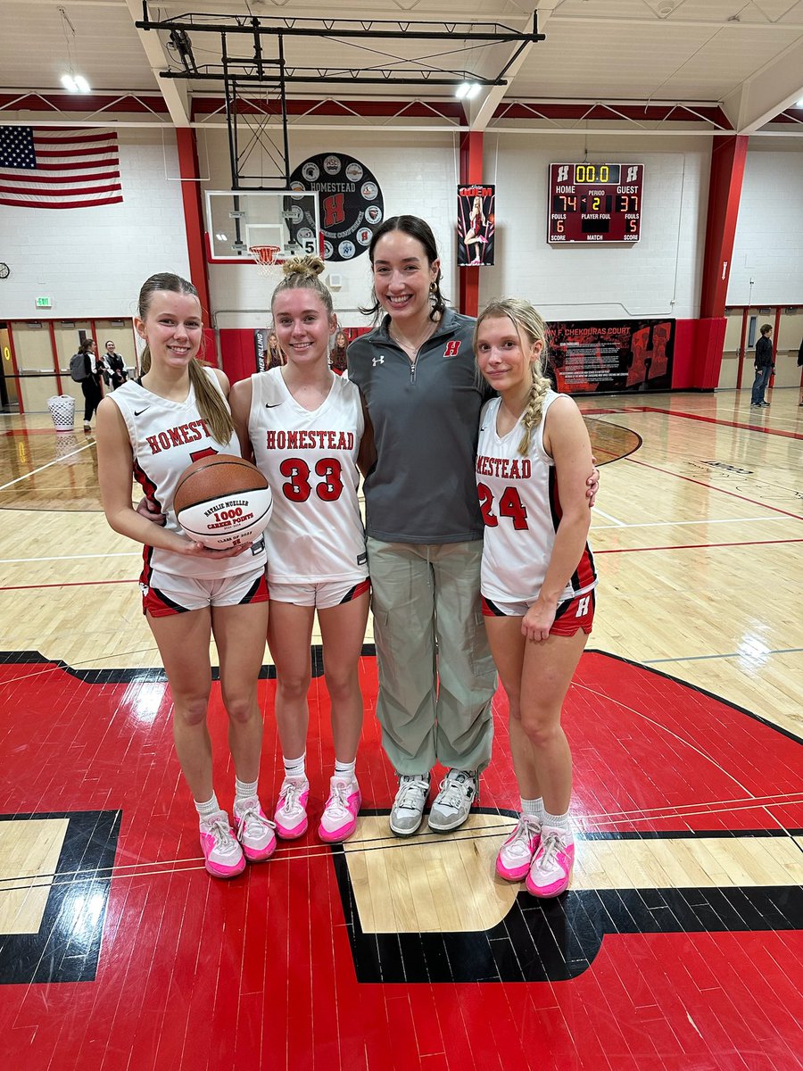 Full circle moment ❤️ these girls came to watch every high school game of mine and now I get to coach them in theirs 

Congratulations to <a href="/muellernatalie_/">Natalie Mueller</a> on her 1000th point! How the tables have turned 👏❤️