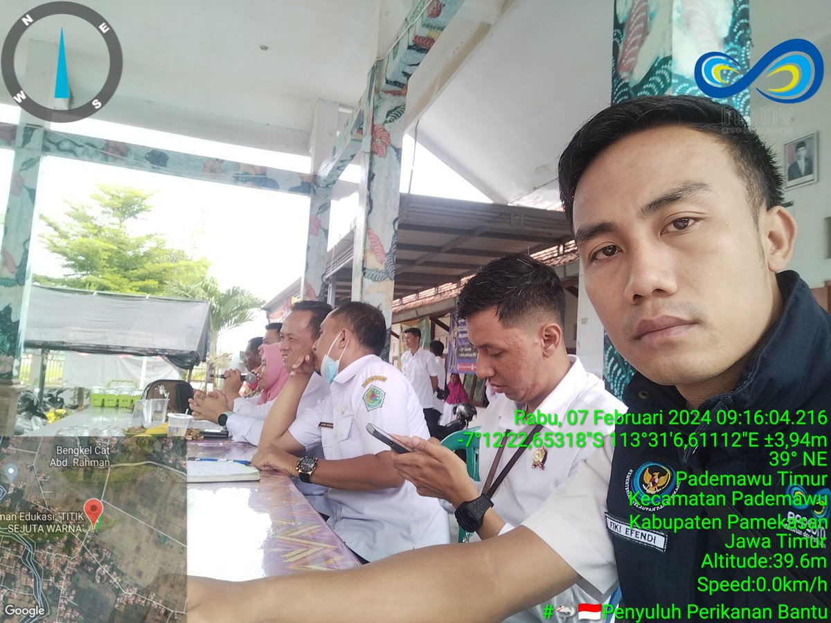 FikiEfendi20's tweet photo. Rabu (07/02/2024), Fiki Efendi Luhkan Kab. Pamekasan. Melakukan pendampingan penyerahan 44 sertifikat tanah bagi nelayan di ds. Pademawu timur kec. Pademawu #LuhLapor @bppp_banyuwangi @puslatluhkp @brsdm_kp @kkpgoid #GiatLuhkanSatminkalBwi #Pmekasan https://t.co/Tv4fT9n1lf