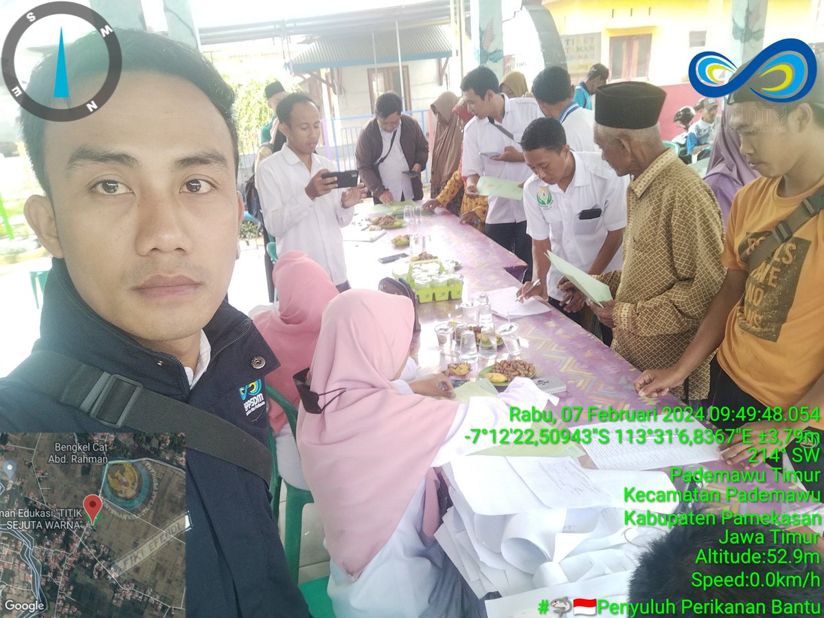FikiEfendi20's tweet photo. Rabu (07/02/2024), Fiki Efendi Luhkan Kab. Pamekasan. Melakukan pendampingan penyerahan 44 sertifikat tanah bagi nelayan di ds. Pademawu timur kec. Pademawu #LuhLapor @bppp_banyuwangi @puslatluhkp @brsdm_kp @kkpgoid #GiatLuhkanSatminkalBwi #Pmekasan https://t.co/Tv4fT9n1lf