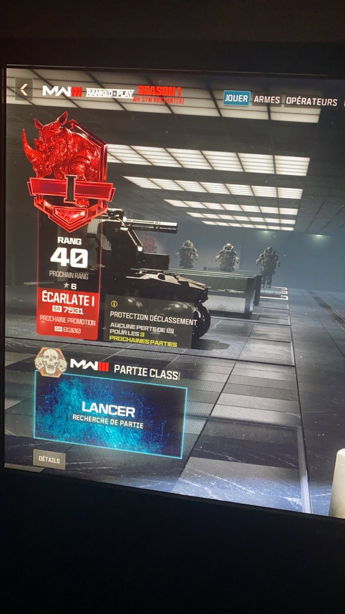 thms0705's tweet image. j&apos;ai acheté le jeux il y a 3semaines juste pour la ranked #MW3 #rankedmw3