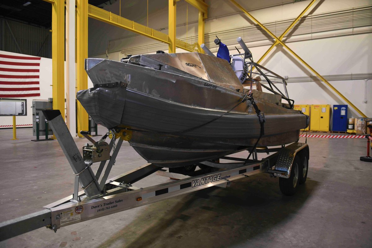 SurfaceWarriors's tweet photo. 🚤 The first four Global Autonomous Reconnaissance Crafts (GARCs) are delivered to Surface Development Squadron 1. ⚓
The 16-foot vessels enable research, testing, and operations that will allow integration throughout the surface, expeditionary, and joint maritime forces. https://t.co/DEXLILzXYd