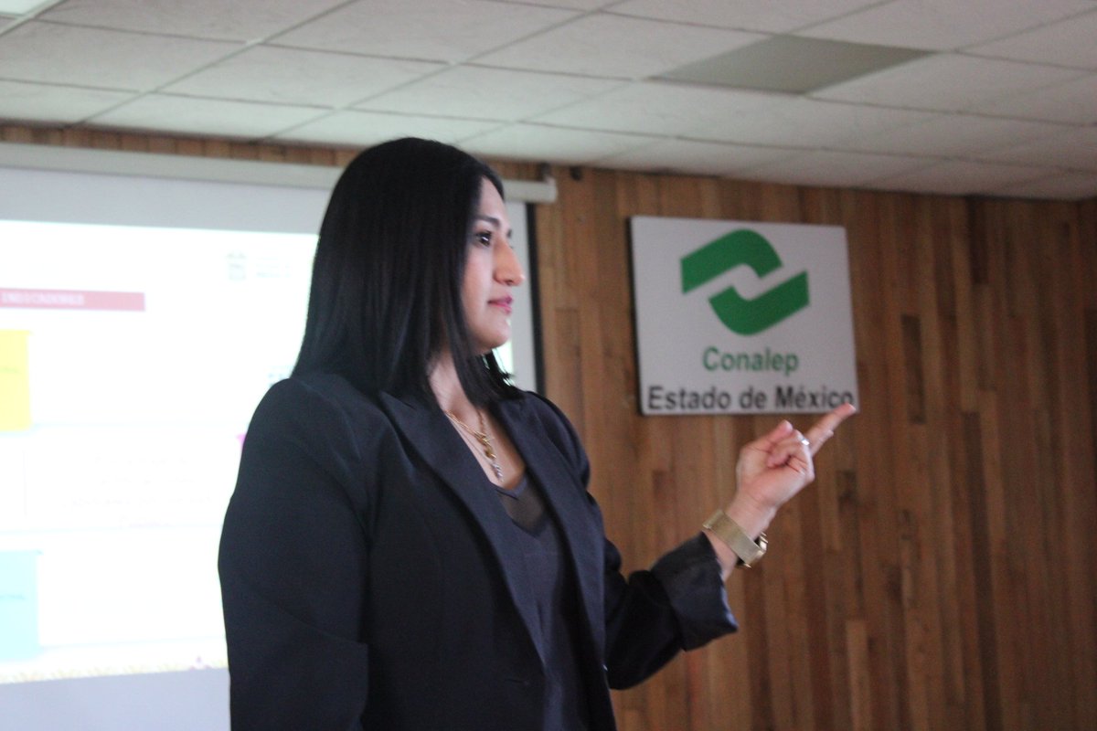 ConalepTlalne3's tweet photo. Este 6 de Febrero contamos con la presencia de diversos invitados del @conalep.edomex para la jornada de capacitación de la subdirección de vinculación y capacitación donde se trabajaron diversos temas.
#ApasionadamenteCONALEP
#ElPoderDeServir
#25AñosApasionadamente https://t.co/3f2TSedO4q