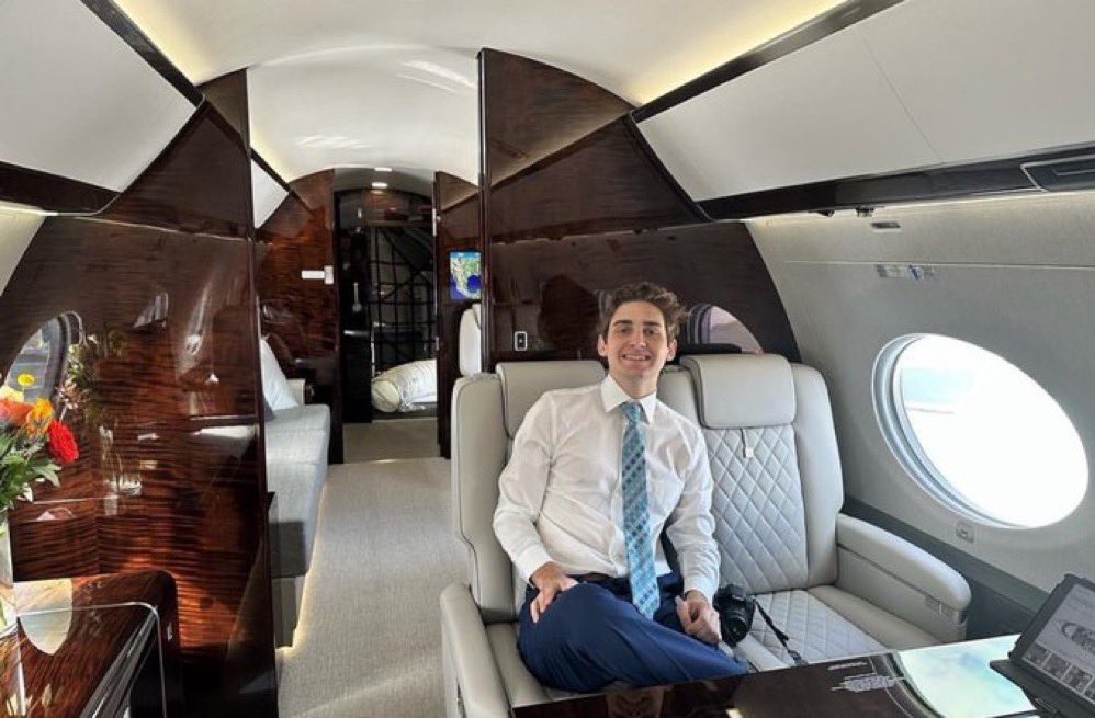 satoraurgojo's tweet image. Is this him? 😭