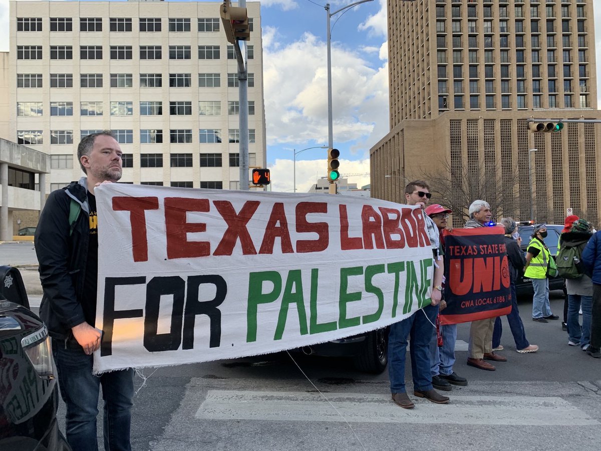 Yallidarity's tweet photo. Our TX Labor for Palestine Contingent at last Sundays statewide protest. An injury to one is an injury to all ✊🏽🇵🇸 https://t.co/rGSNk7XsTZ