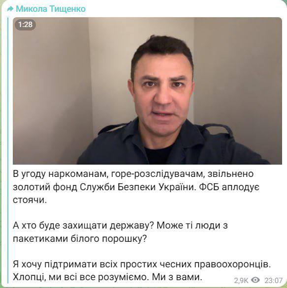 svydyniukAlex's tweet photo. Калігула зробив сенатором свого коня Інцитата. 

В Римській Імперії на іподромах вболівальники формувались у партії та називались різними кольорами. Кінь-сенатор виступав від "зеленої" партії, це не жарт.

Не знаю хто привів у парламент Тищенка, але краще б замість нього був кінь https://t.co/Hmlcqz76B1