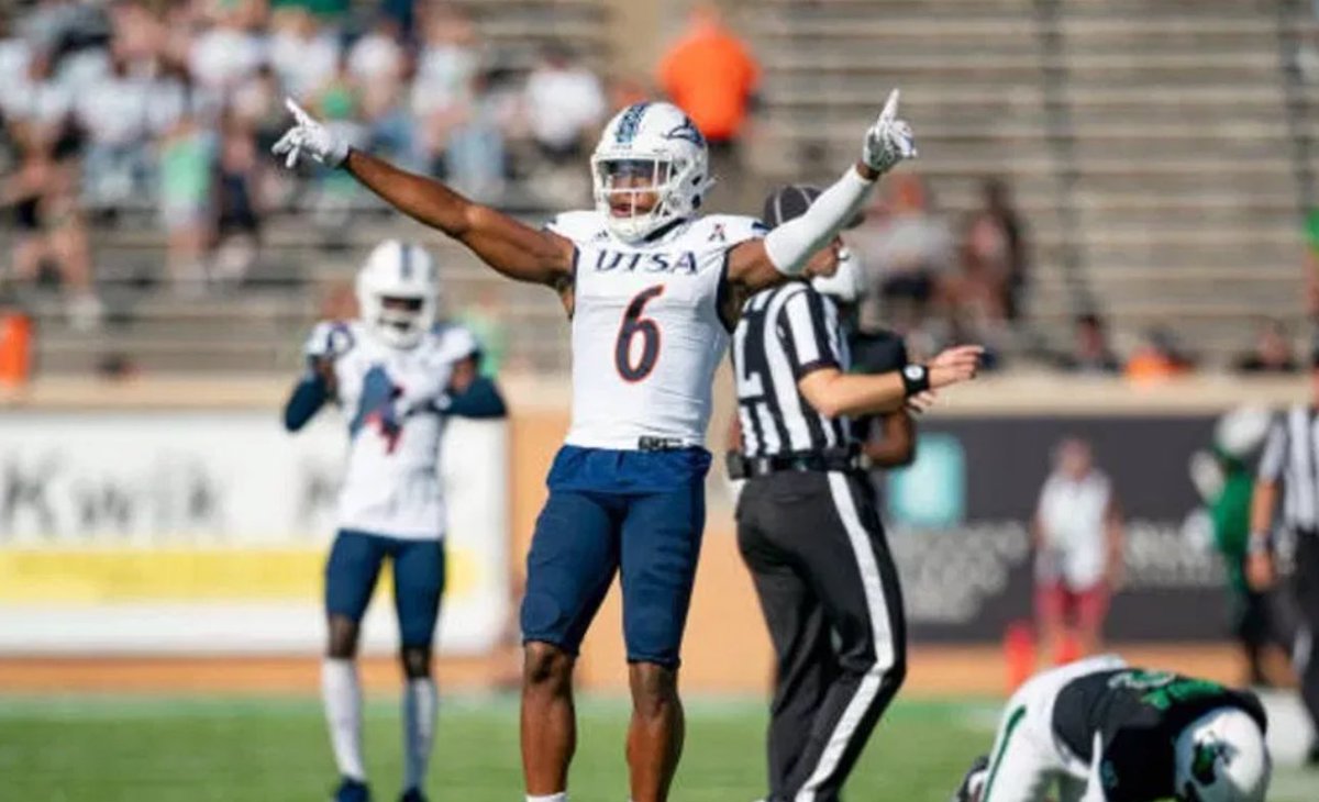 JtLindsey4's tweet photo. After a great conversation with @AaronGreen22 I am blessed to receive a offer from @UTSAFTBL 
@Coach_JFreeman @ash_trojanFB @SKIPP1072 @CoachTBachman https://t.co/hDFzpnc2z0
