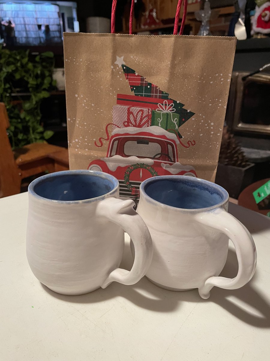 NEW Spring Pottery Class Registrations are Now Open.
A great selection of ways to have fun with pottery for beginners or intermediate potters.
•Introductory Pottery Classes
•Vases &amp; Vessels or Pitchers &amp; Tea Pots
2 day or 1 night workshops
gbartcentre.com