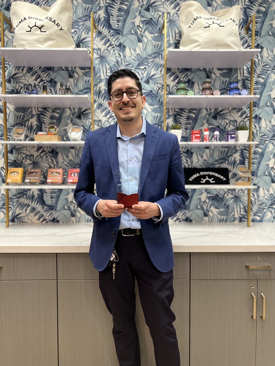 Big congrats for our January Employee of the Month Ricardo! 🏆 Ricardo runs the show behind the scenes like making sure the menu is up to date and finding new awesome brands to carry and does a stellar job at doing it 👑 If you see him around at Yuma Dispo shout him a congrats!