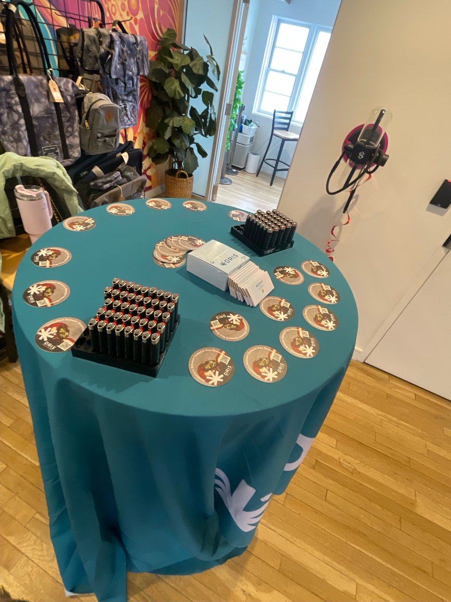 drisbrands tweet media