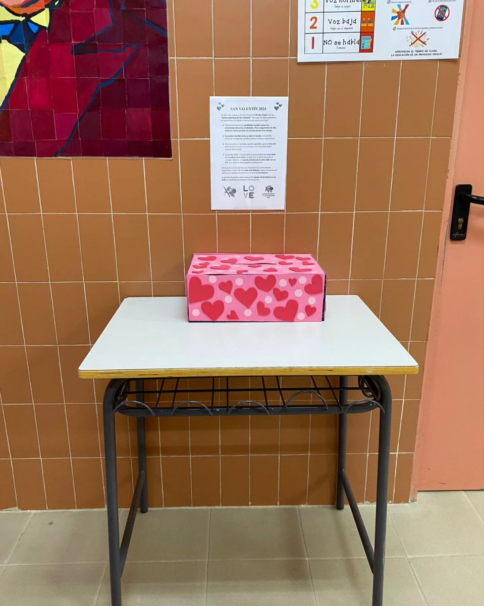 exalumnosreypa's tweet photo. ¡Deposita tu carta en alguno de los dos buzones instalados en las conserjerías del centro! 💖💝💜♥️ https://t.co/GUi1wRBfP5