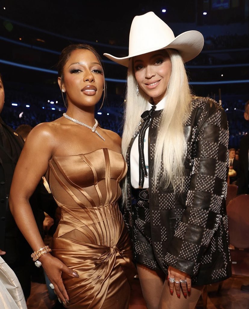 beyoncepress's tweet image. . @VictoriaMonet wrote a beautiful message to Beyoncé on her Instagram ✨

“Dear @Beyonce, my queen my idol my inspiration!

I was extremely nervous to come say hello to you I swear I'm usually not even the type to have the courage, but as soon as we spoke I felt a calm over me.…