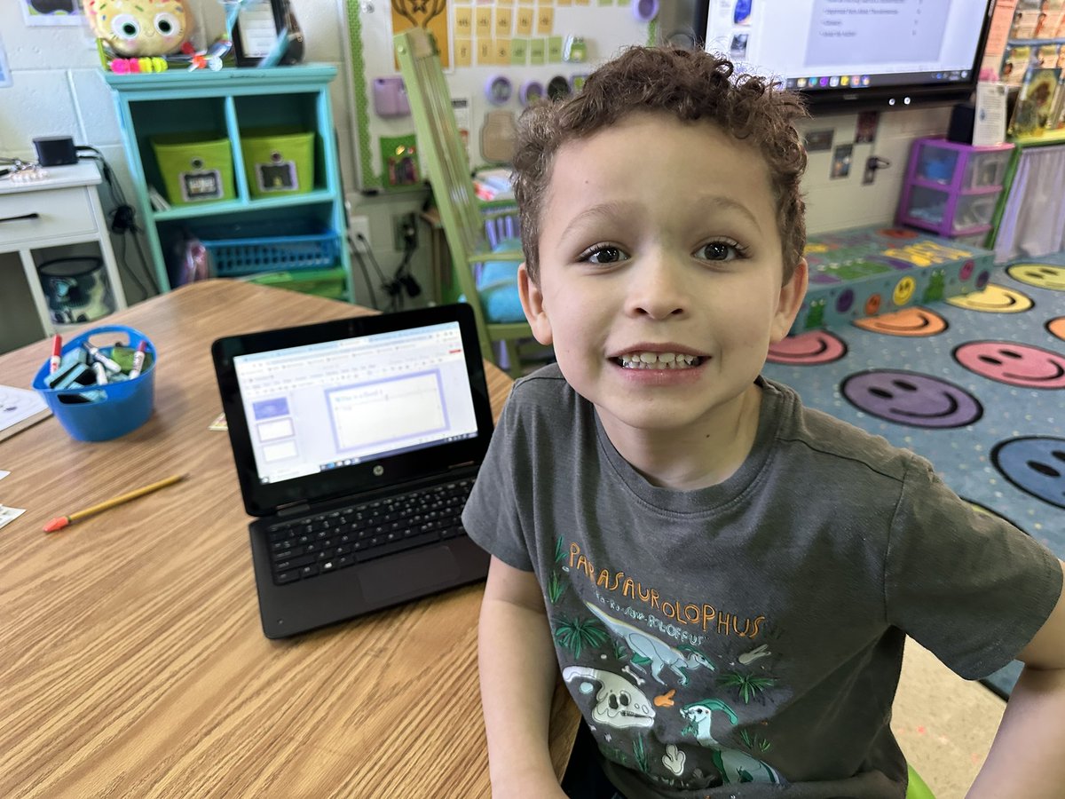 danigantt1's tweet photo. We have started making our nonfiction weather books using Microsoft PowerPoint πͺοΈβοΈπ¨οΈπ€οΈ @MicrosoftEDU
@ITSCCSD @IndianKnollES #ikesmsedu #microsoftkids https://t.co/p3bXeb8FRC