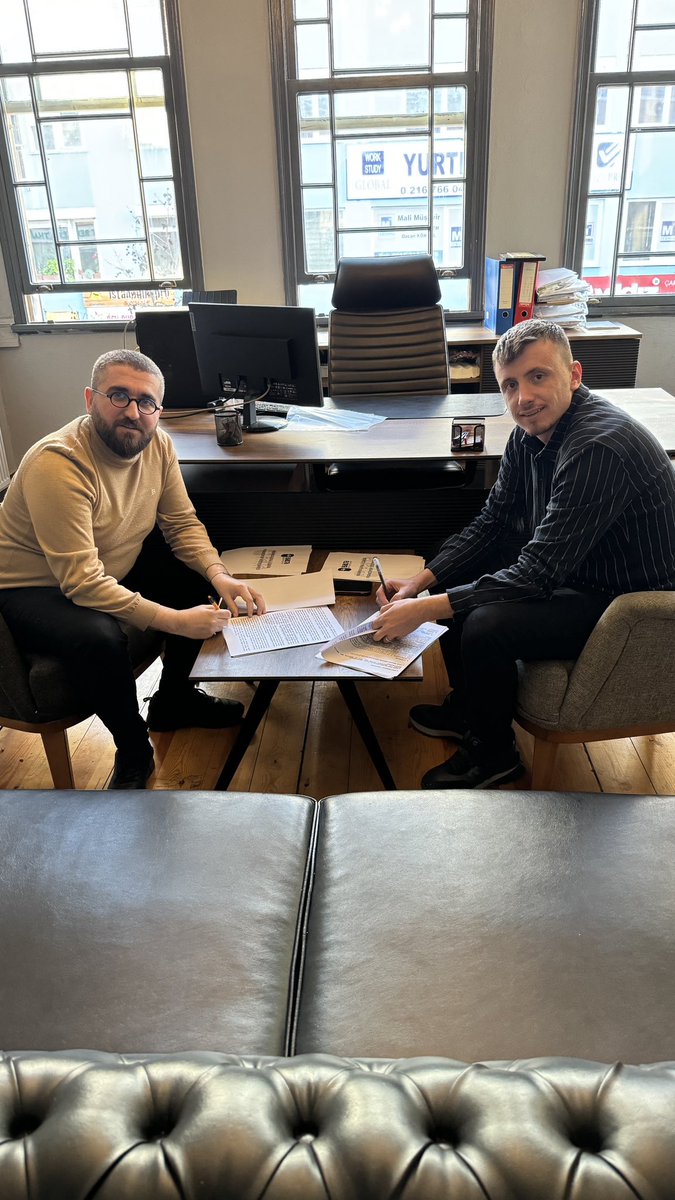 "Glara Gıda Yatırım'a ait olan Balta Burger markasının Malatya şubesine yönelik franchise sözleşmesi imzalanmıştır. Yatırımcımıza başarılar dileriz." <a href="/baltaburger/">baltaburger</a>