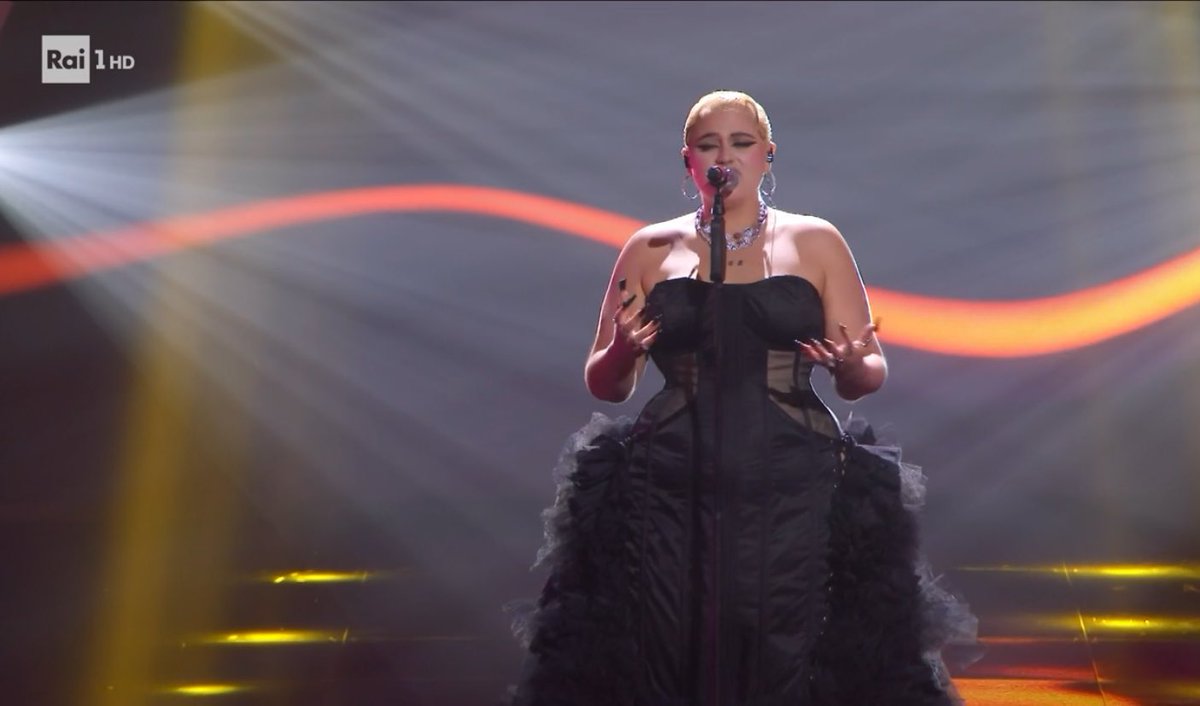 MainolfiRita's tweet photo. BigMama regina indiscussa, la rabbia non ci basta per superare i traumi vissuti sulla nostra pelle. È una ragazza straordinaria e merita tanto!!! 

#Sanremo24 https://t.co/4BR09IB0xD