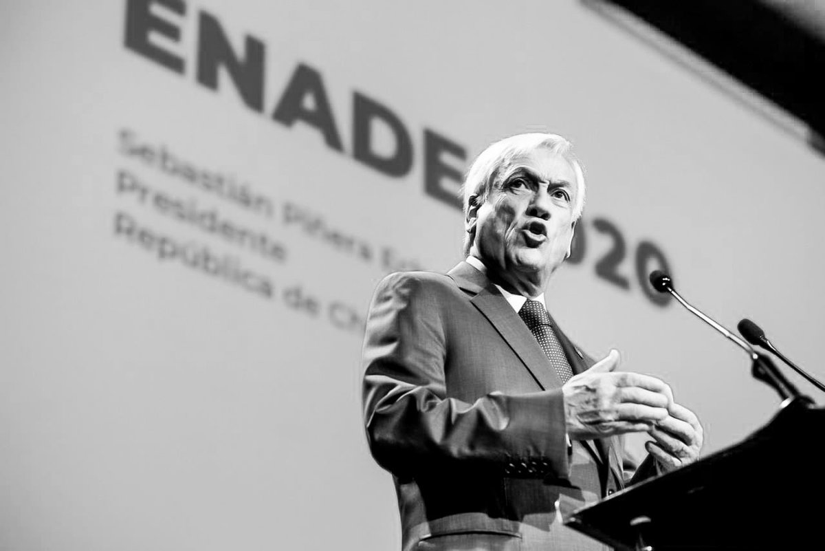 macarellano's tweet photo. Tuve la oportunidad de fotografiarlo en los ENADE de @icare_chile, desde 2018.
Las últimas fotos que le hice -que son las primeras de este tuit- fueron en septiembre del año pasado en un encuentro en la sede de ICARE, junto con @mbachelet

DEP, @sebastianpinera https://t.co/Qt6F3AMBaV
