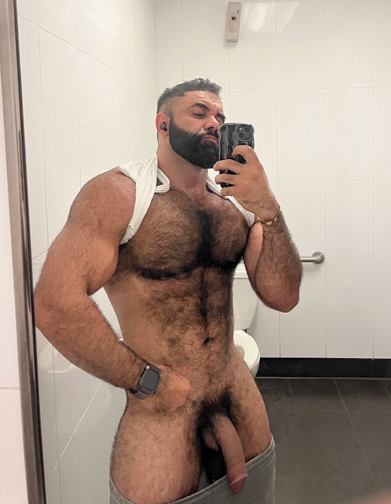 AlphaTopWolf22's tweet photo. I left the gym bathroom unlocked 🔓 

Who’s coming in? 😏 https://t.co/ewkYbsse2P
