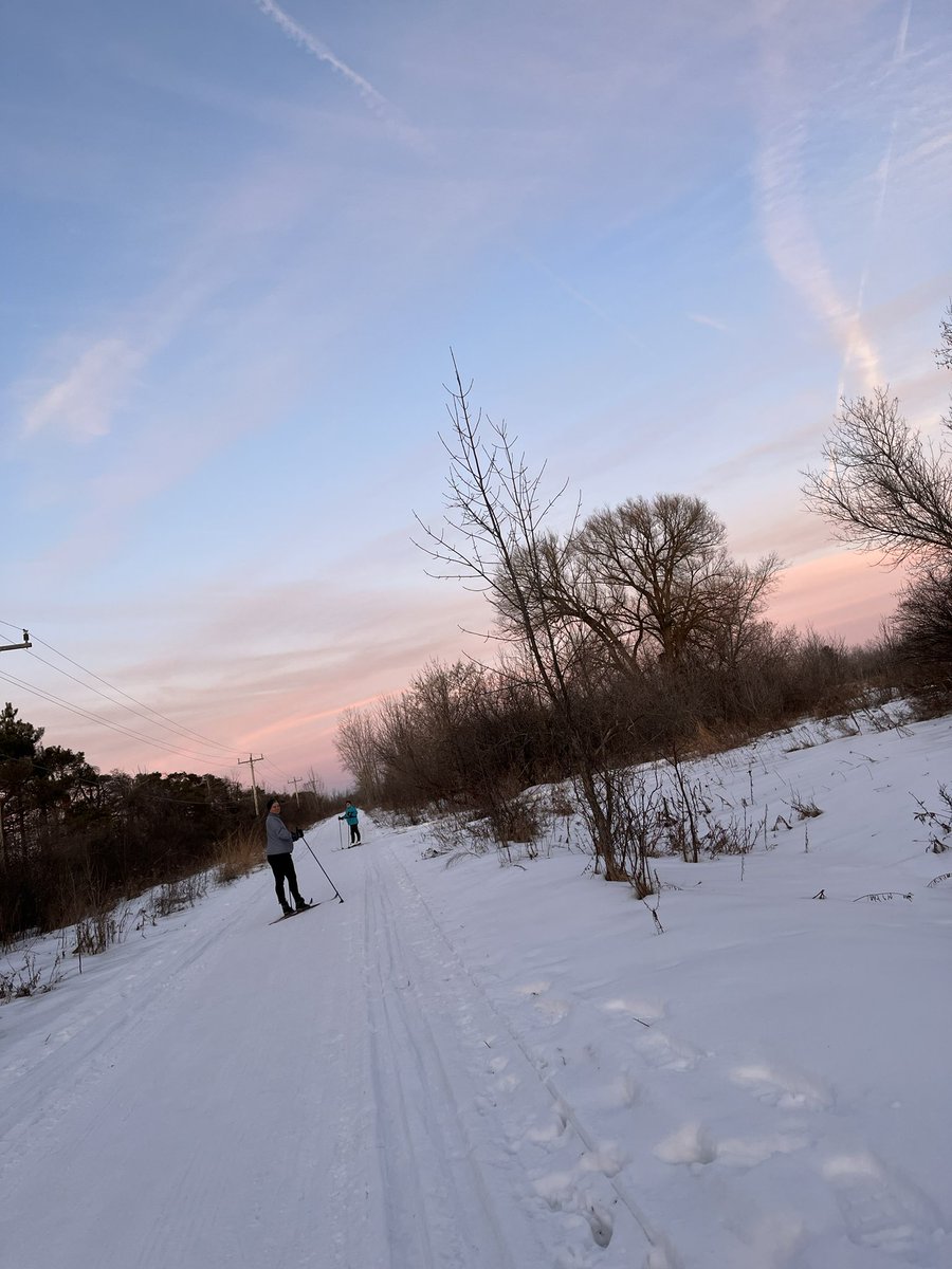 Great sunset ski today, classic tracks are faster than usual. Skate skiing is amazing and snowshoers were out too